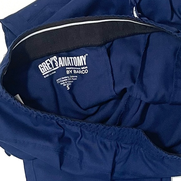 Women’s Greys Anatomy 5-Pocket LOGO Tape Jogger - Picture 2 of 3